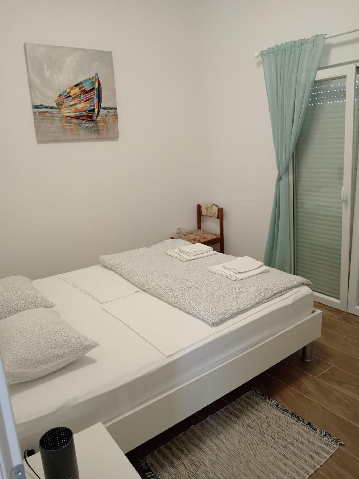 Apartmani Sol Vlasici Pag Town Exterior foto